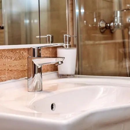 Centrooms Kovac1 3* 자다르