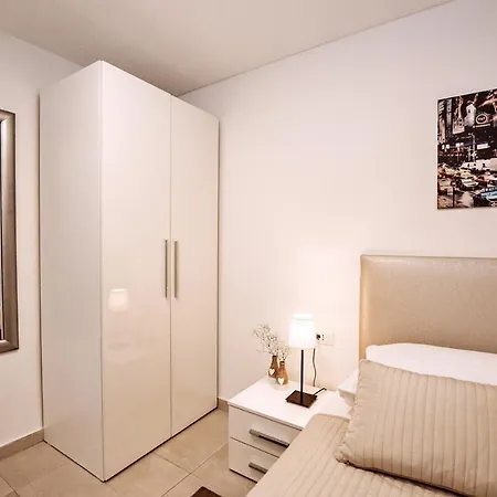 Centrooms Kovac1 3* 자다르