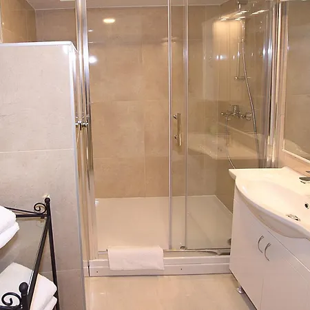 Centrooms Kovac1 게스트하우스 3*